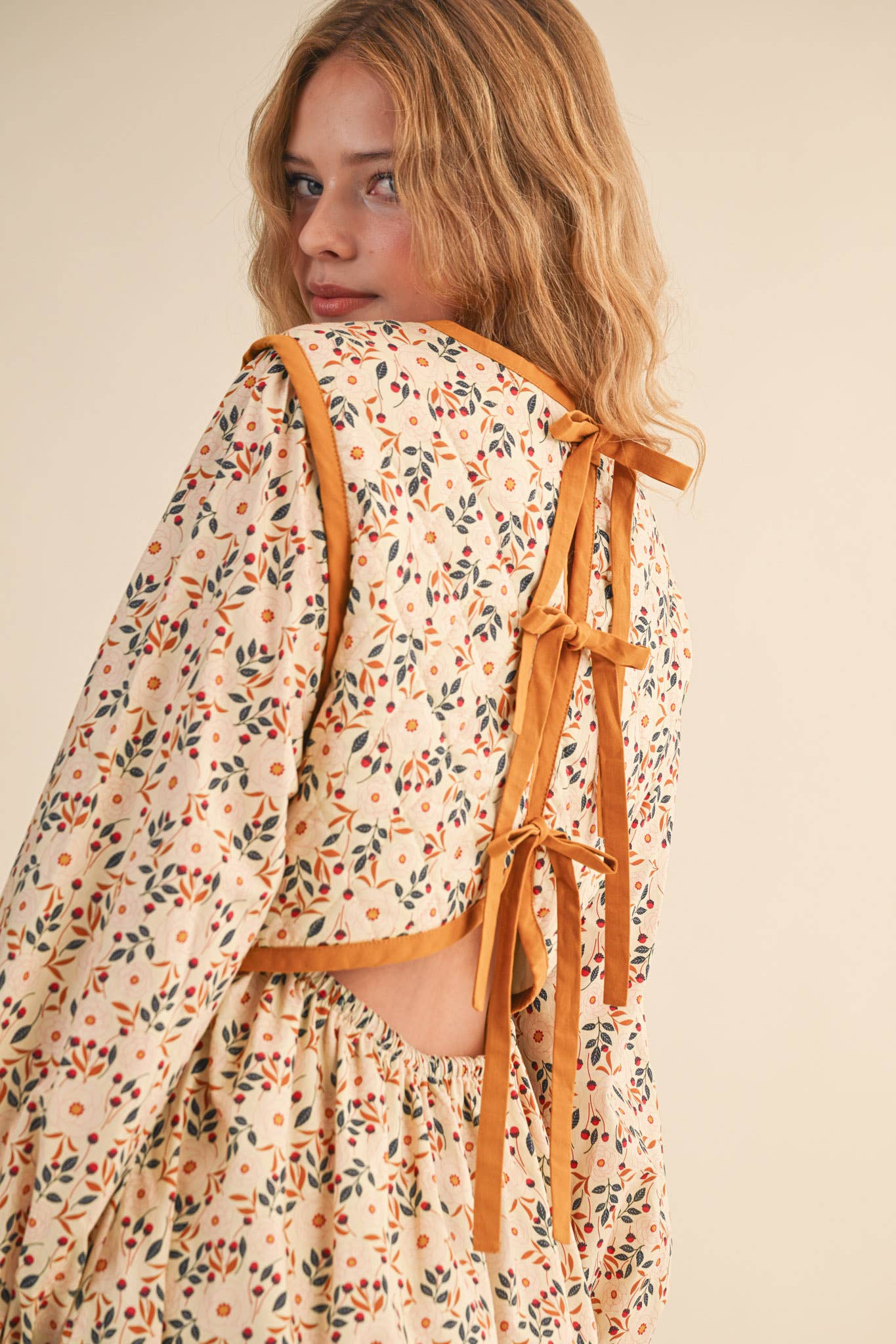 QUILTED FLORAL CONTRAST BINDING MINI DRESS