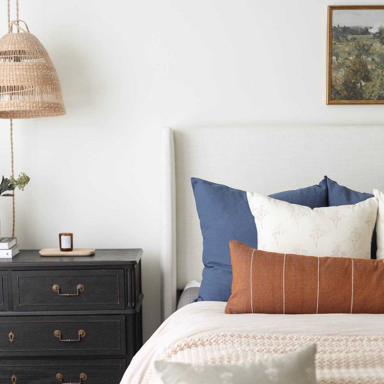 Wren In Spice - Lumbar Pillow Cover