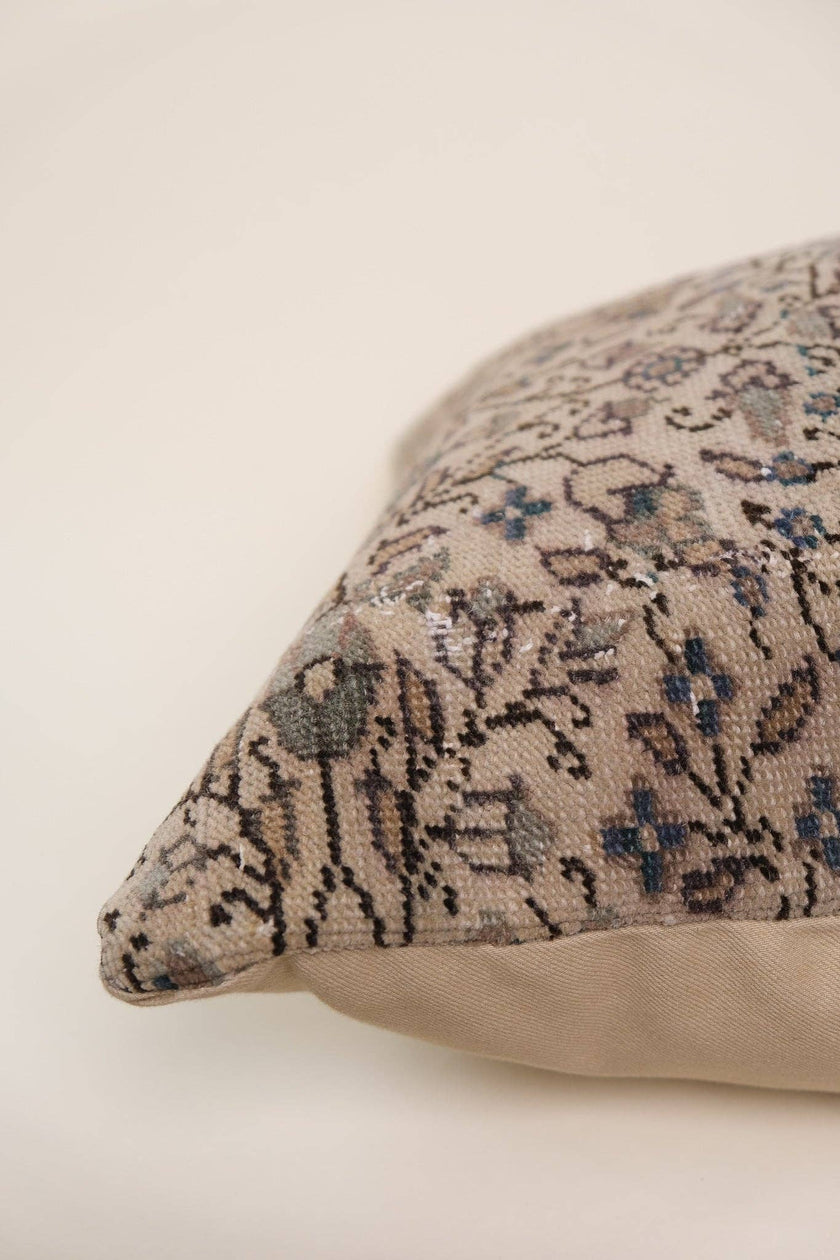 Suley Turkish Vintage Rug Pillow No.1 (20X20)