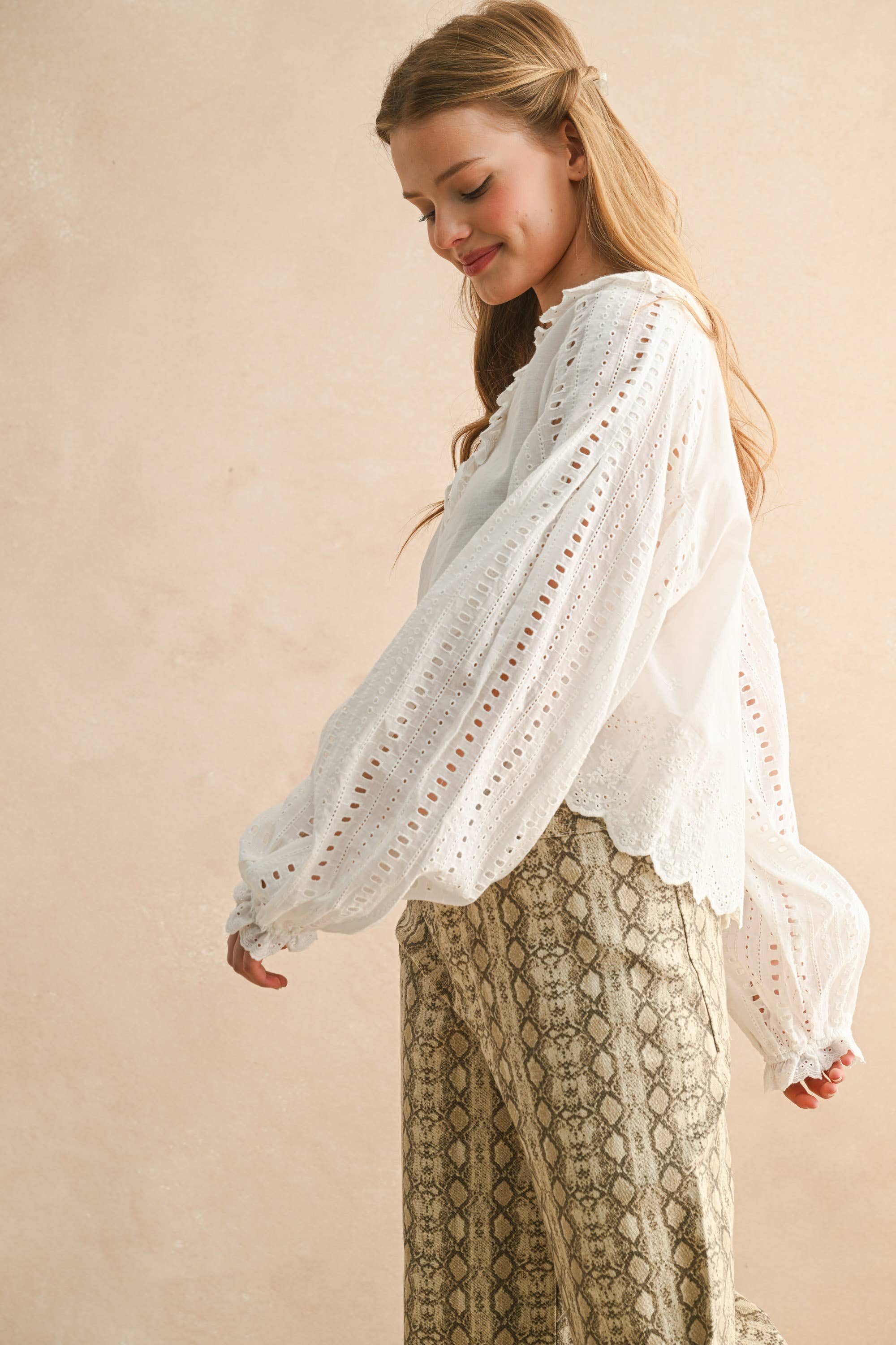 EMBROIDERY DETAIL LONG SLEEVE BLOUSE