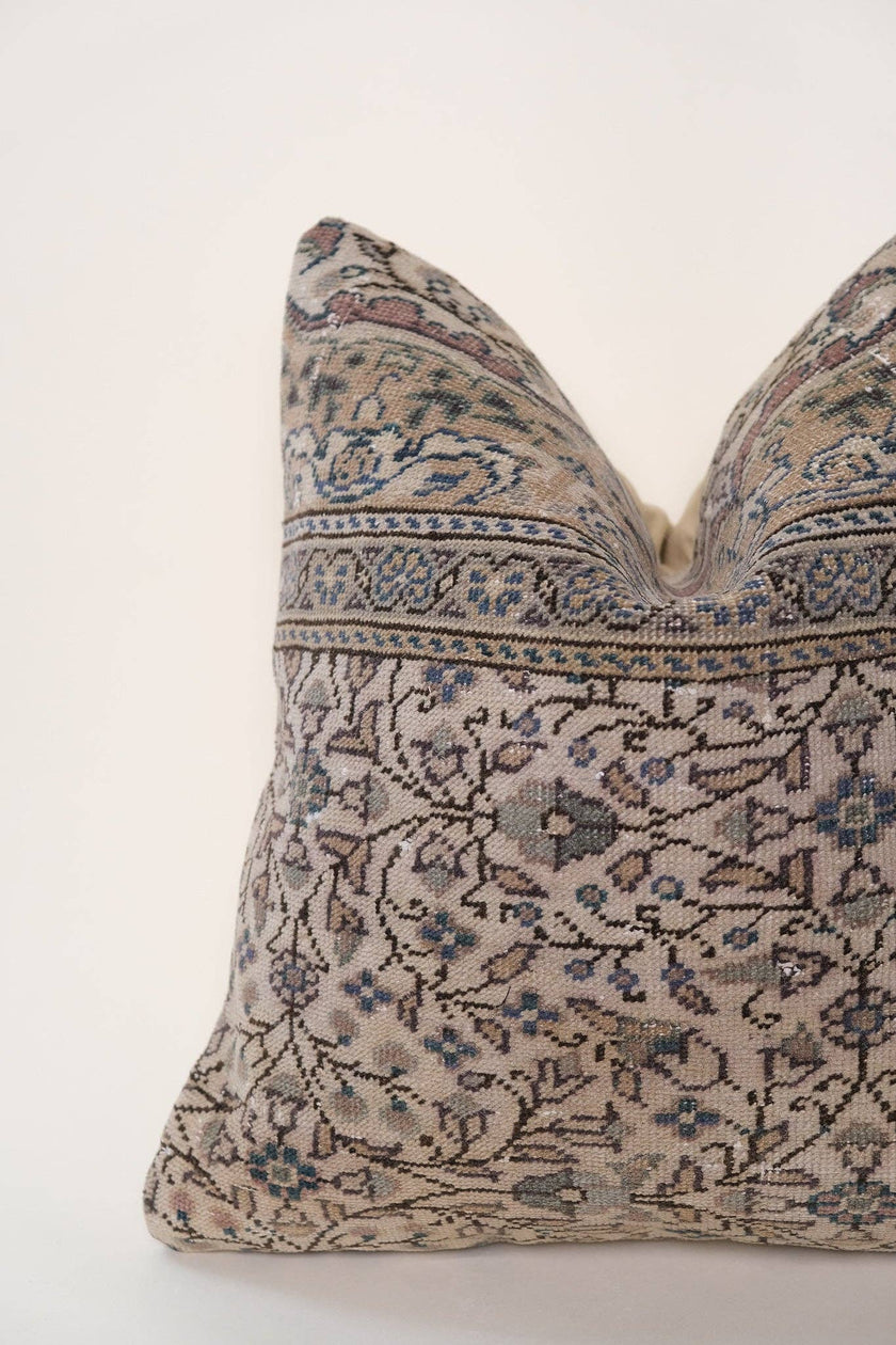 Suley Turkish Vintage Rug Pillow No.1 (20X20)