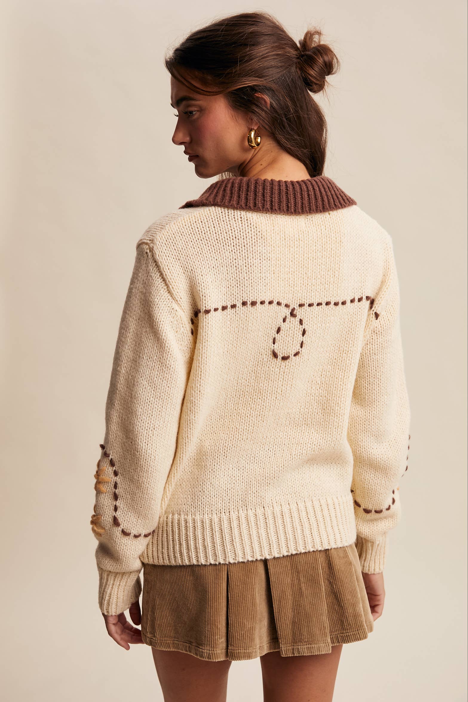 Embroidered Collar Knit Cardigan