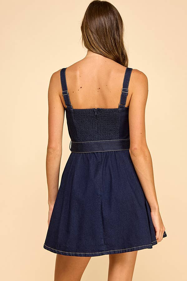 Stretchy denim sleeveless denim mini dress