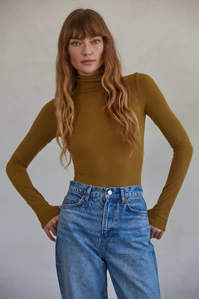 Knit Seamless Turtle Neck Long Sleeve Bodysuit