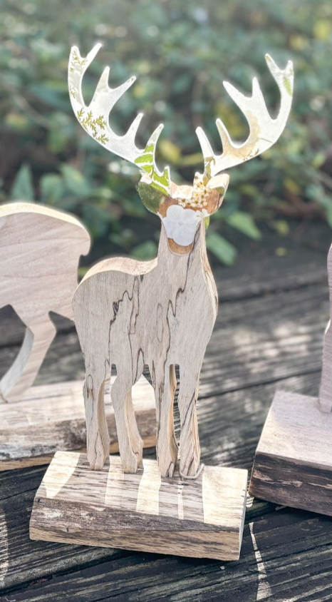 GD Handmade Resin, Wood, and Dried Floral Reindeer