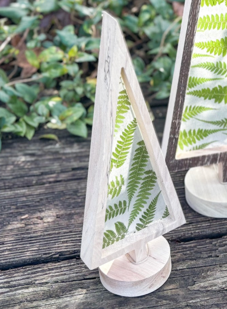 GD Handmade Resin, Wood, and Dried Fern or Floral Tree