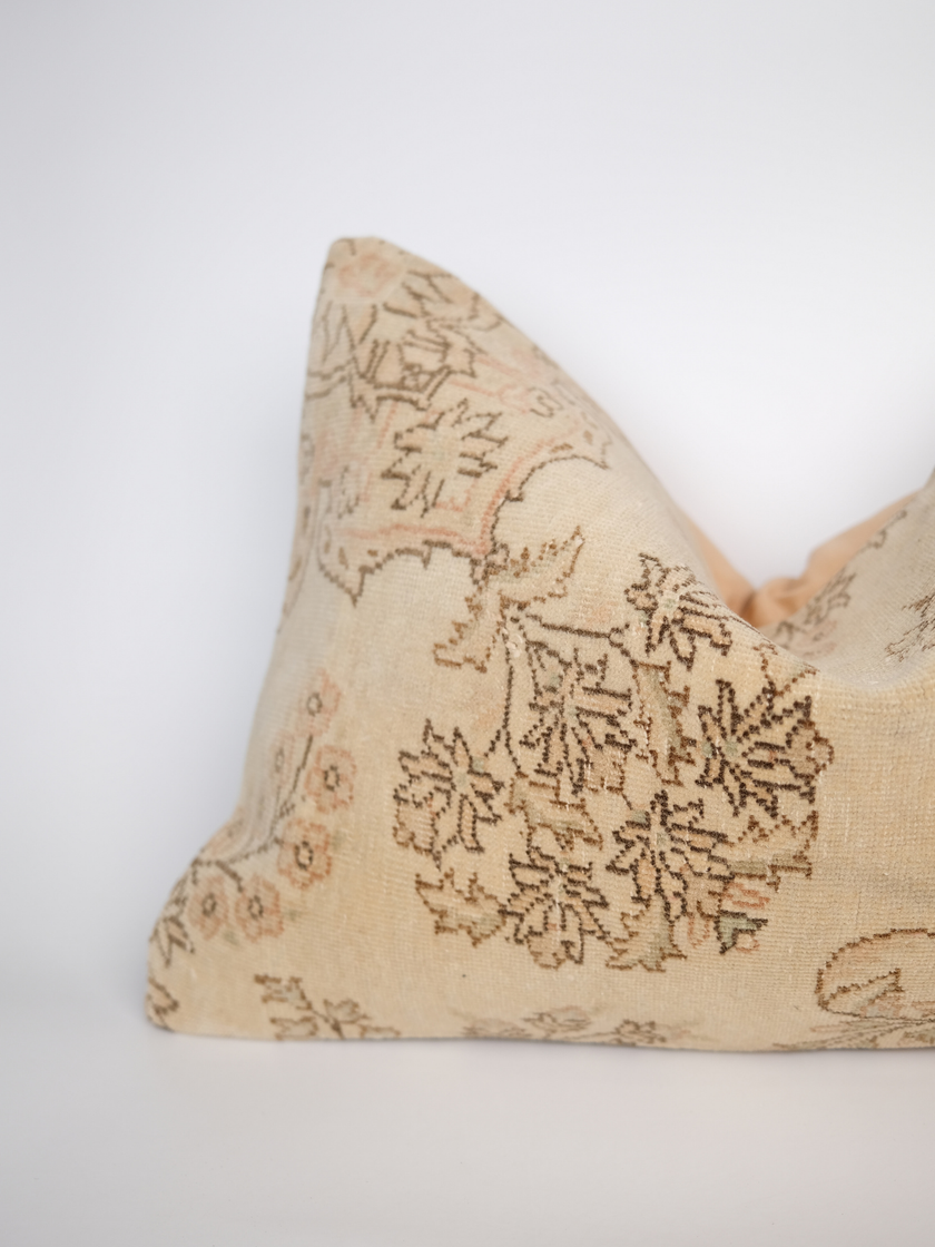 Lina Turkish Lumbar No.1