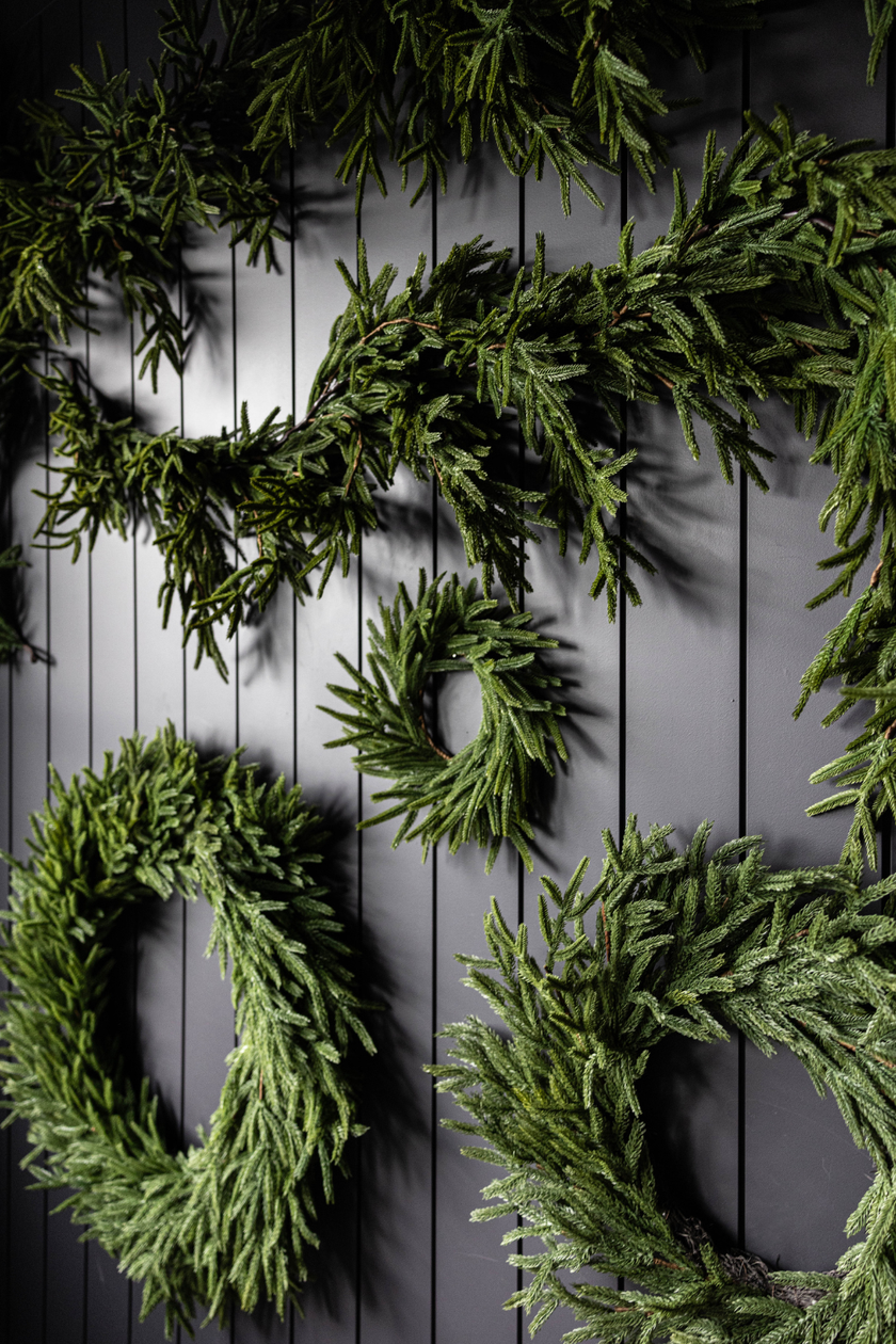 Norfolk Full Real Touch Wreath - 34