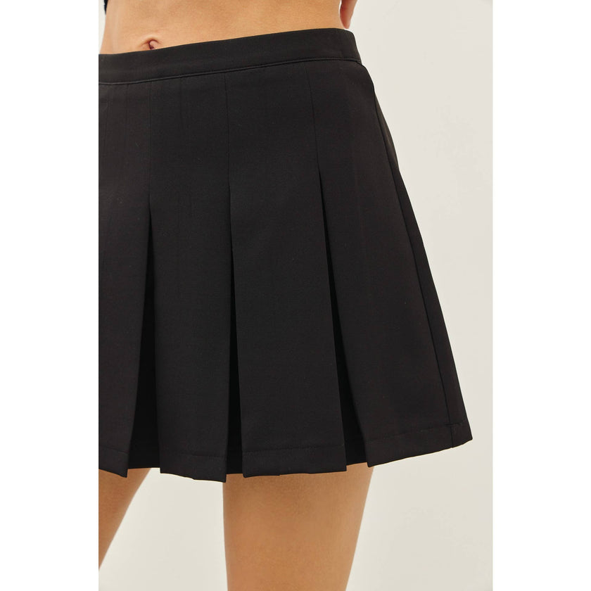 ALL DAY WEARABLE CRISP PLEATED TIMELESS MINI SKORT