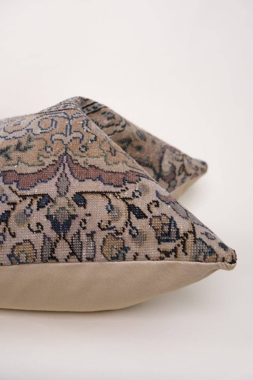 Suley Turkish Vintage Rug Pillow No.1 (20X20)