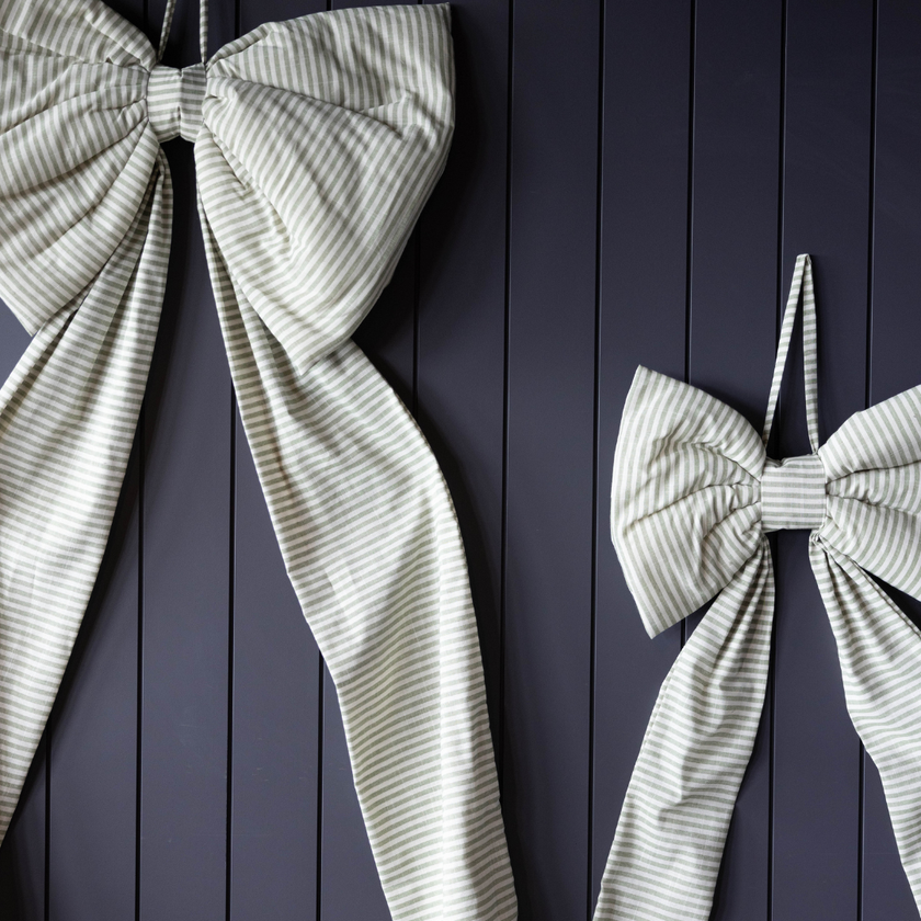 Bows Oversized Green Striped Fabric