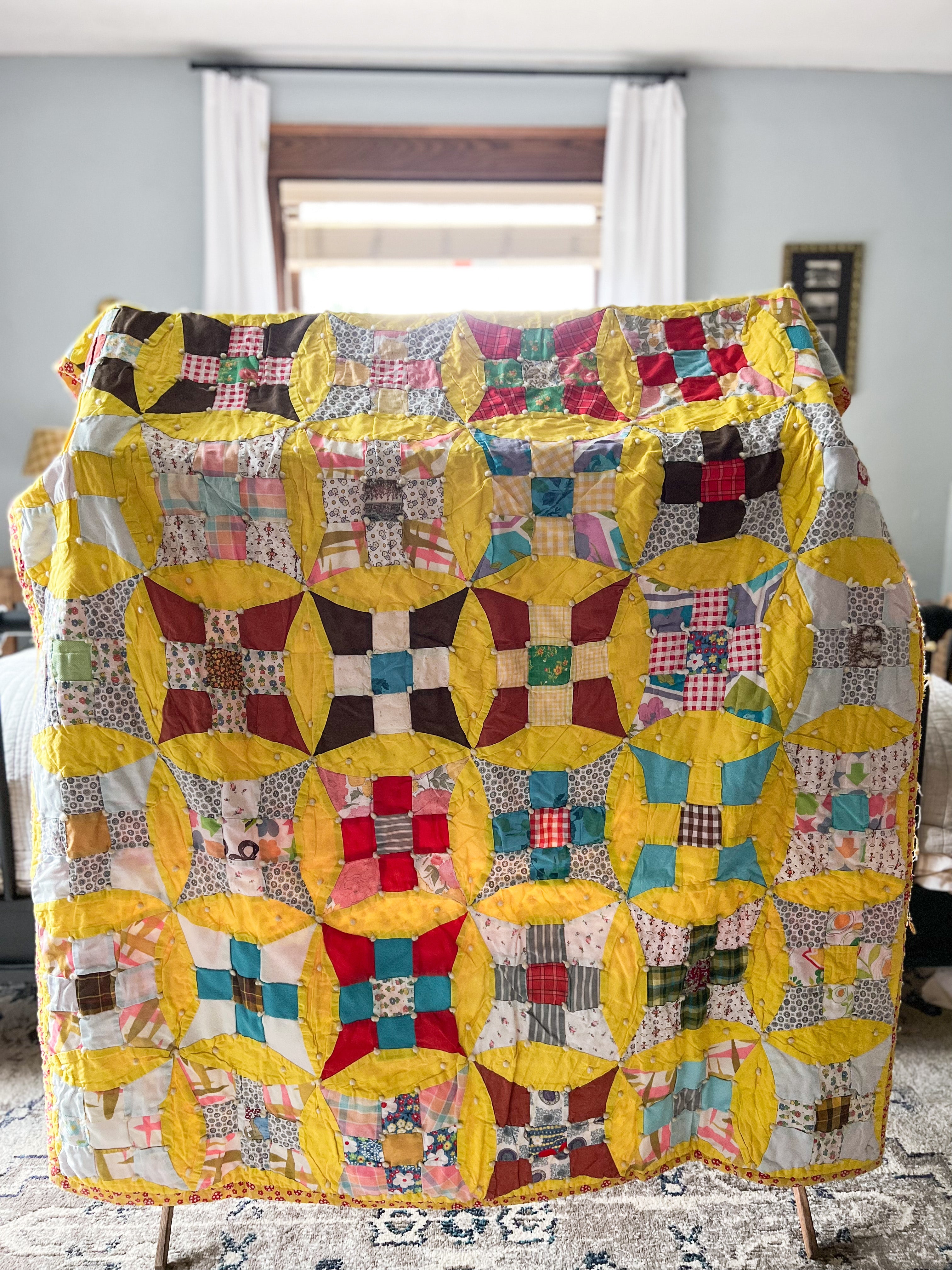 Bright Vintage 1960s Quilt with Knotting