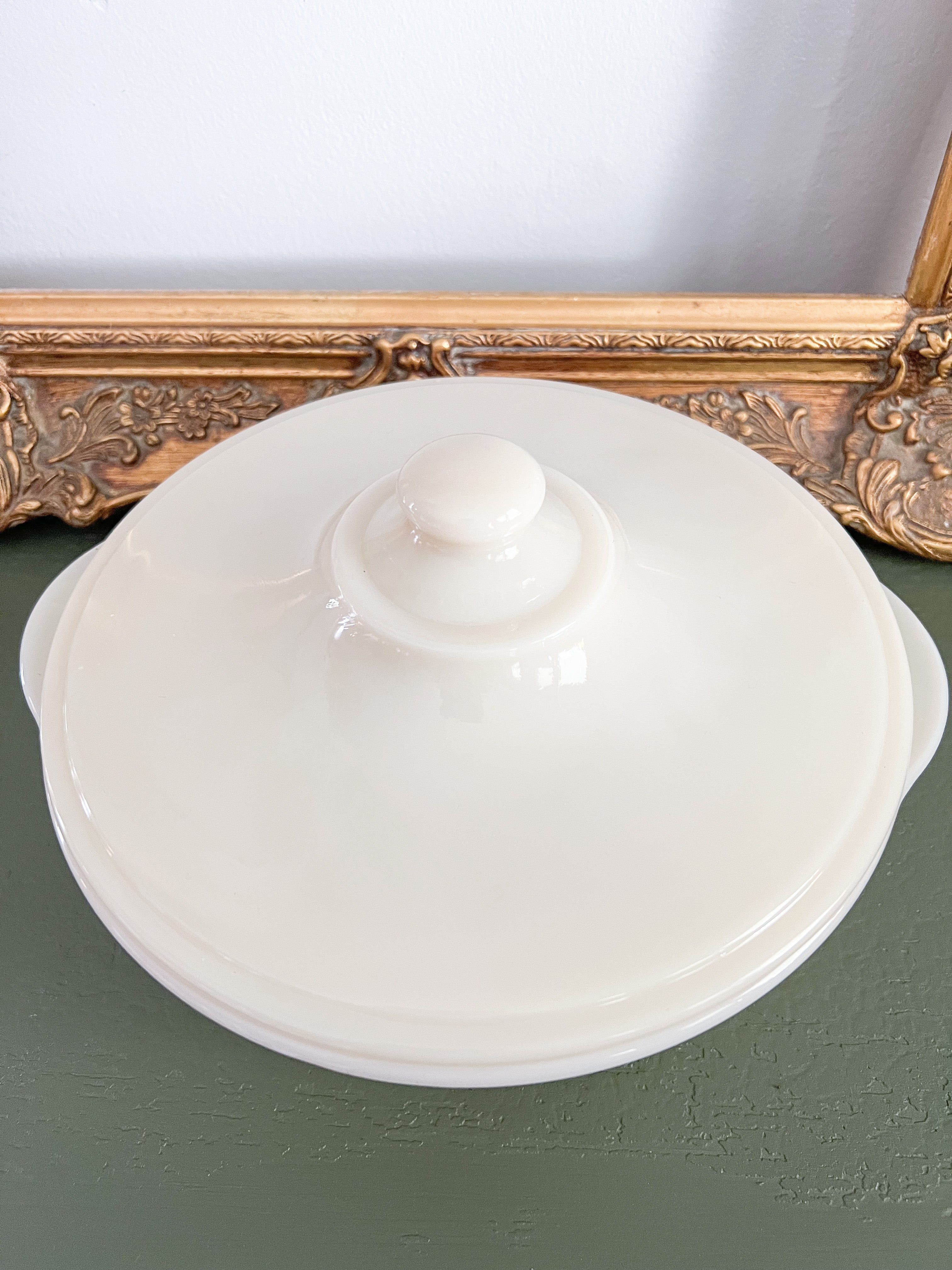 Vintage Ivory Fire King Oven Glass Round Baking or Serving Dish with Lid